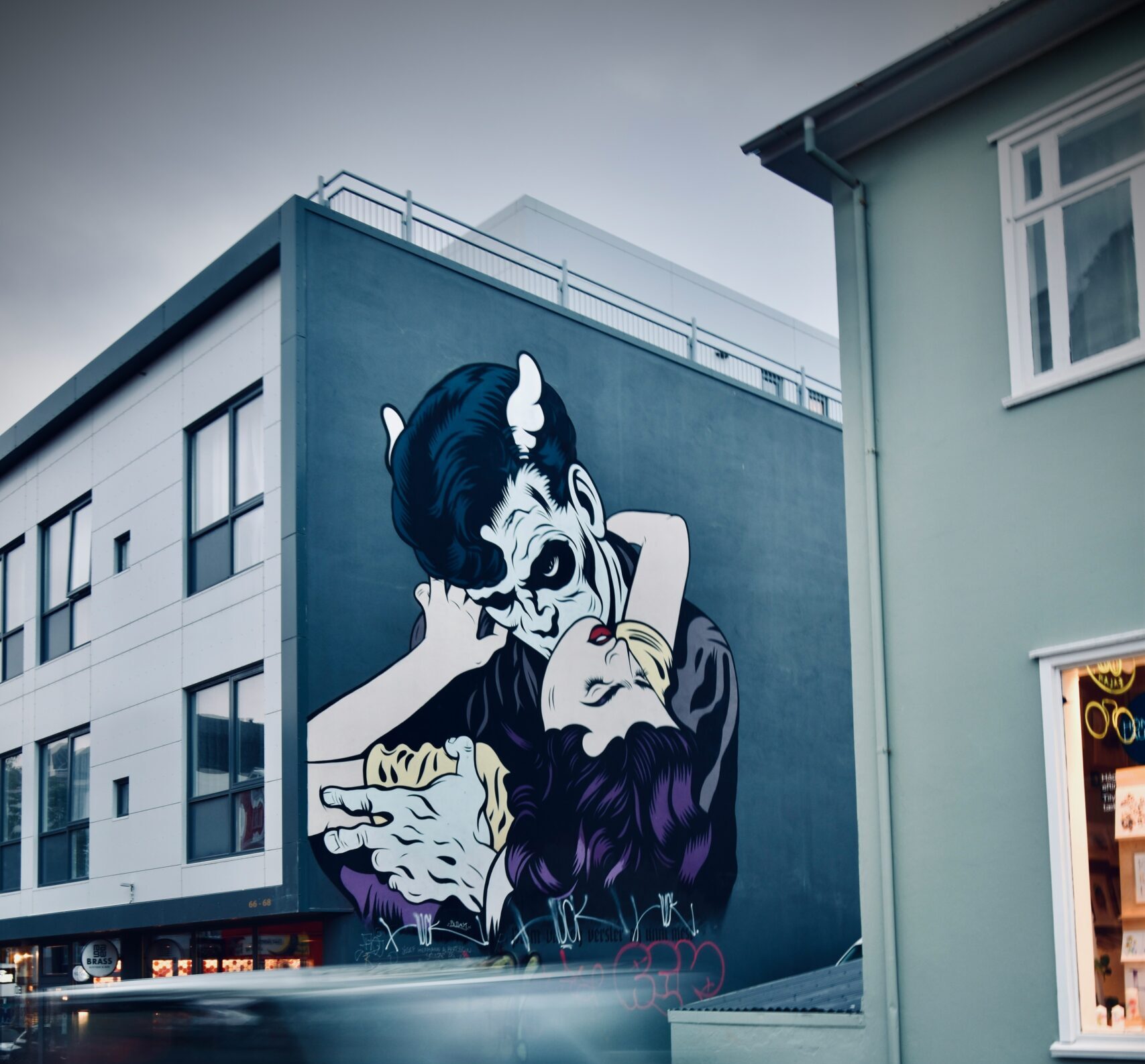 jean-vella-WCny0R_vUBg-unsplash